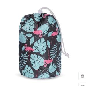Lug Tumbler Storage Pouch NWT Flamingo Black